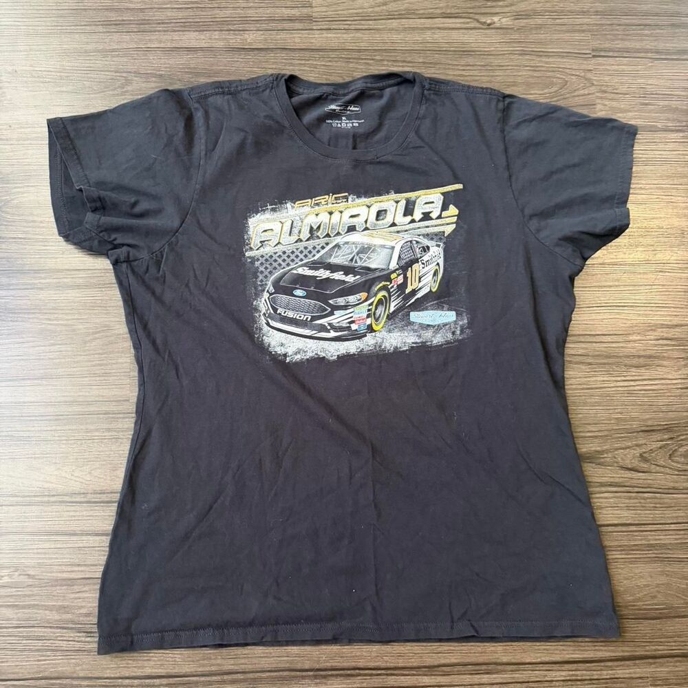 NASCAR black racing graphic tee Women’s Size XL